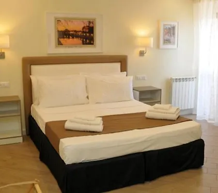 Migdal Luxury Testaccio Πανσιόν *