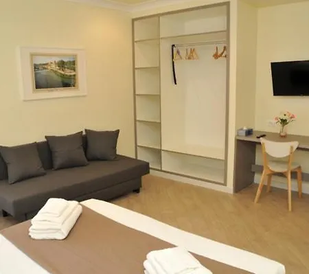 Migdal Luxury Testaccio Konukevi *